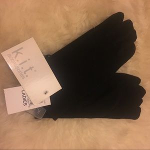 Women's black gloves